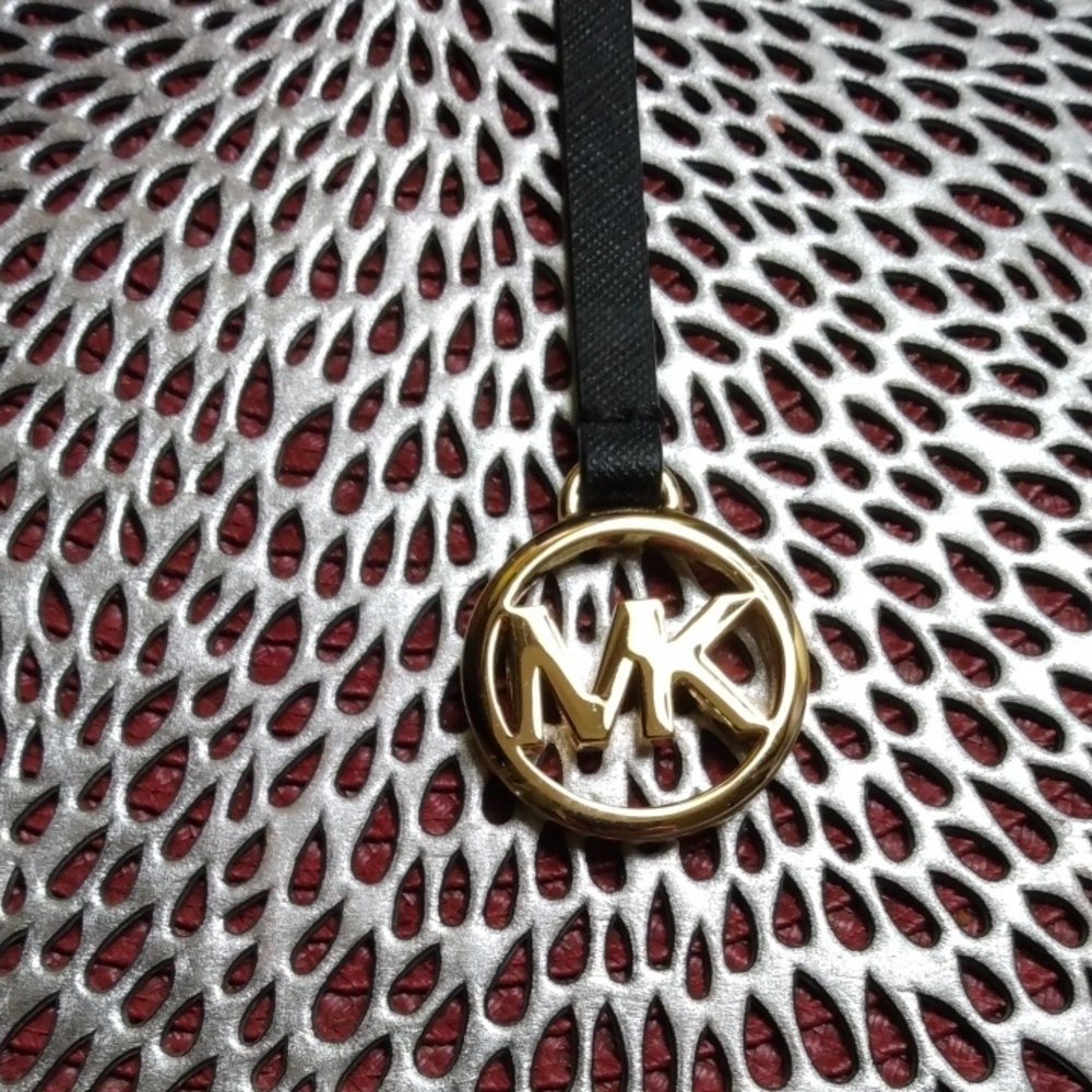 MK, Michael Kors,Gold Emblem.